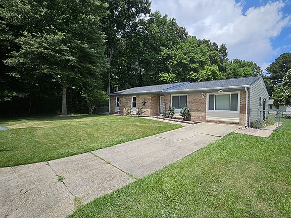2nd image of 3413 Newport Dr