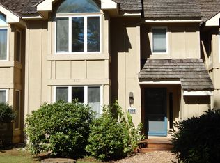 333 Chickagami Ln, Pocono Pines, PA 18350