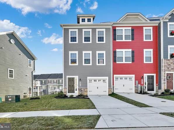 8389 Dieter Dr, Rosedale, MD 21237