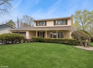 2640 Mulberry Ln, Northbrook, IL 60062