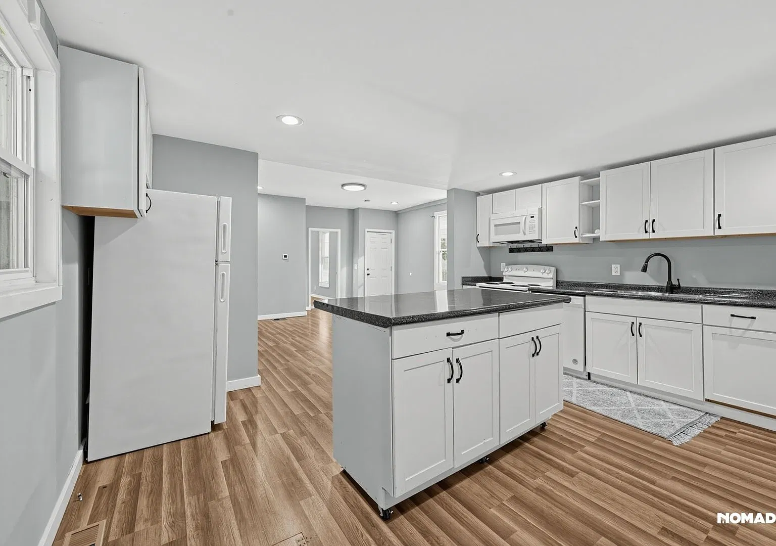 Charming 3BR House in Springfield — Photo 2