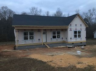 135 Plumcreek Ln, Enoree, SC 29335