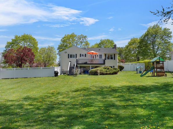 3189 Quinlan Street, Yorktown Heights, NY 10598