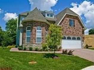 1560 Hollowbrook Dr, Saint Charles, MO 63303