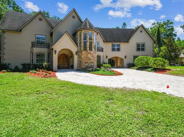 665 Lora Ln, Tarpon Springs, FL 34688