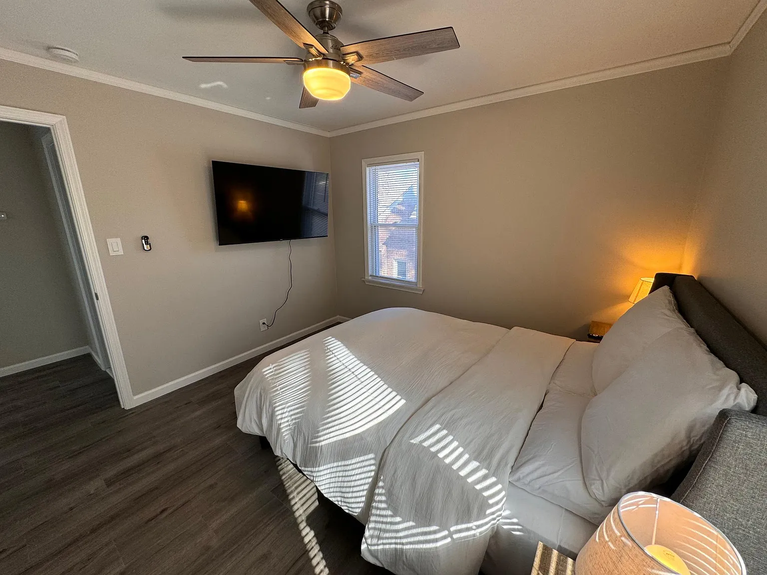 1607 Catalpa Dr — Photo 4