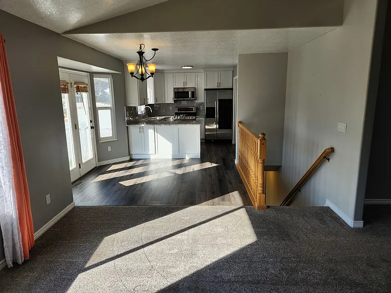 496 W 100 N — Photo 3