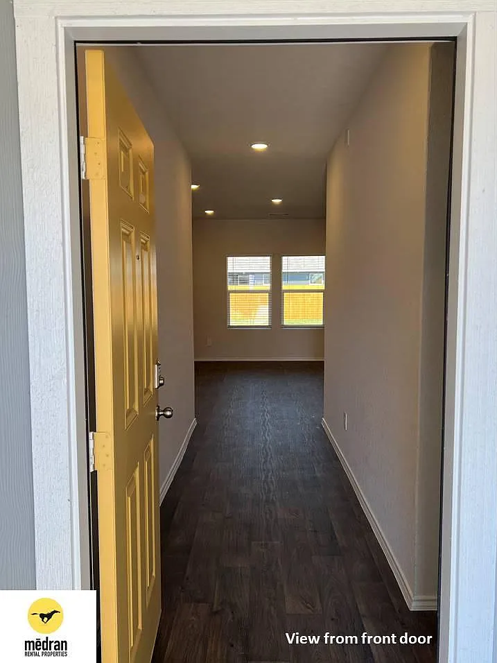 3 bed, 1407 sqft, $1,725 — Photo 3