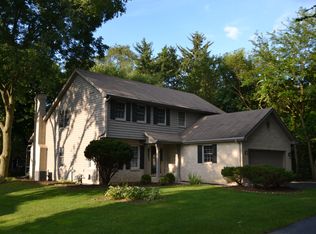 40 Tower Ln, Westmont, IL