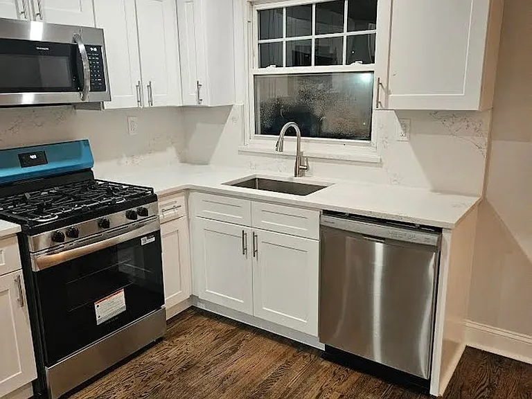 Jefferson Apartments — Photo 16
