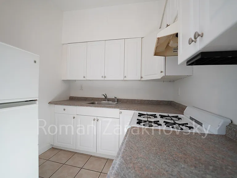 73 Brighton Ave #5 — Photo 9