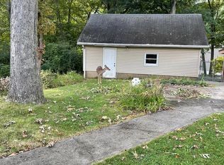 326 Windsor Ave, Hopatcong, NJ 07843