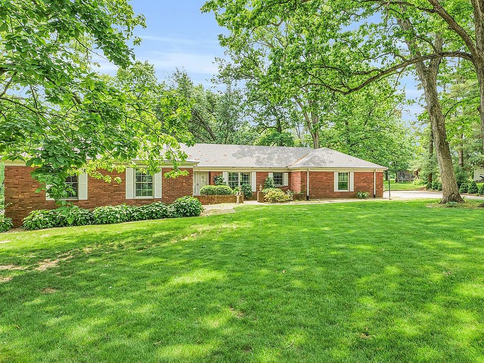 7 Oakview Ct, Monticello, IL 61856 | Zillow