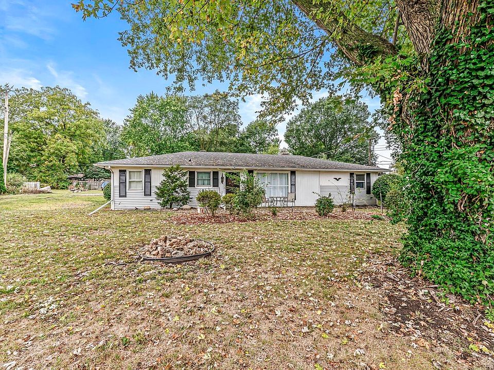 1st image of 3707 S Ironwood Dr