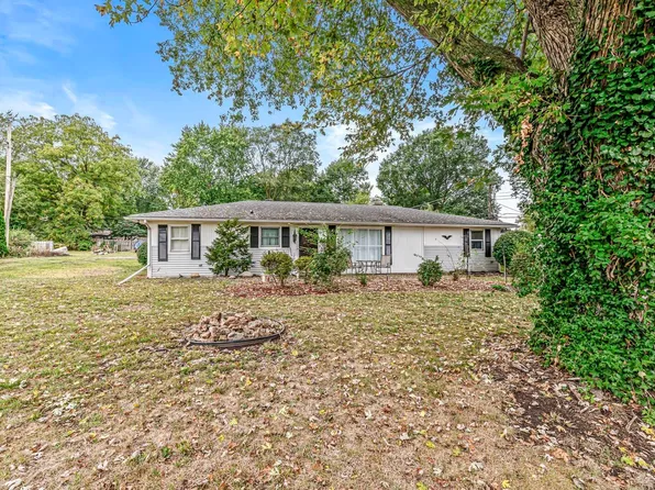 3707 S Ironwood Dr, South Bend, IN 46614