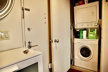 Rented by R New York