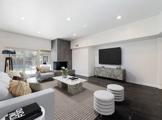 3750 Crownridge Dr, Sherman Oaks, CA 91403