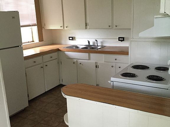 401 Kitchen_04172015