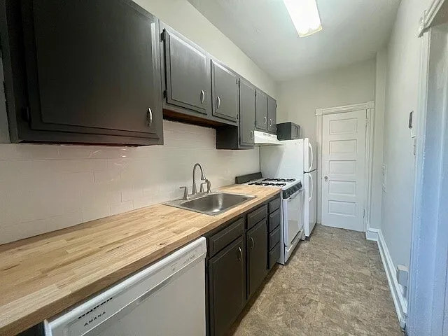 1517 W 14th St