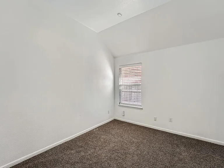 1402 Weatherford Dr — Photo 21