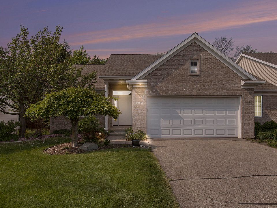 1st image of 2127 Krislin Dr NE