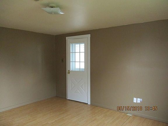 3rd image of 440 Young St
