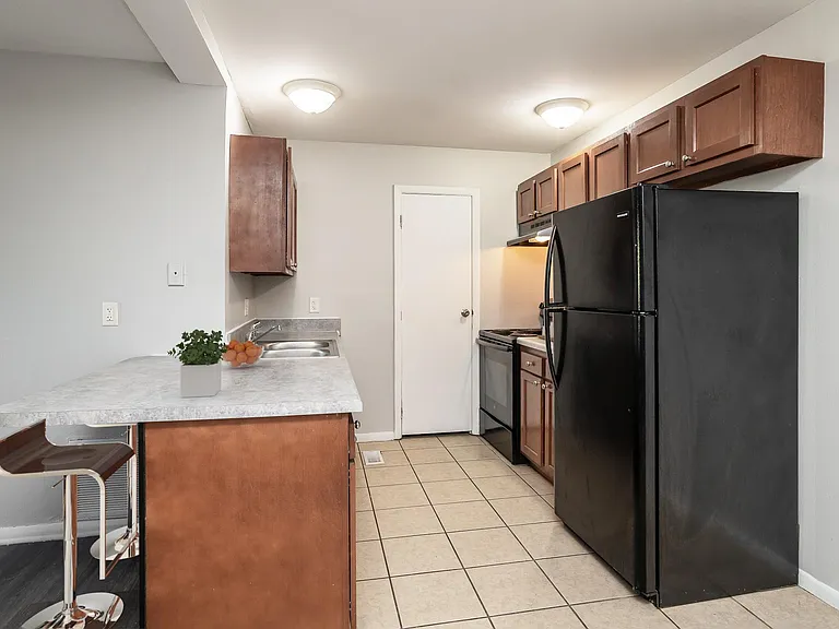 Englewood Villas & Residences — Photo 17