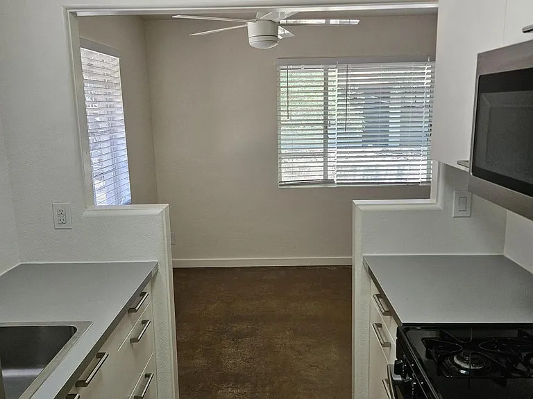 802 W Turney Ave #11A — Photo 9