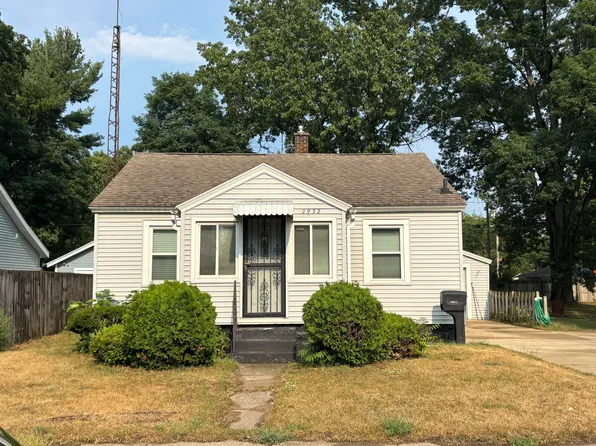 2932 Lemuel St, Muskegon Heights, MI 49444