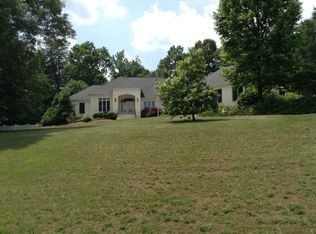 6609 Stonecroft Dr, Oak Ridge, NC 27310