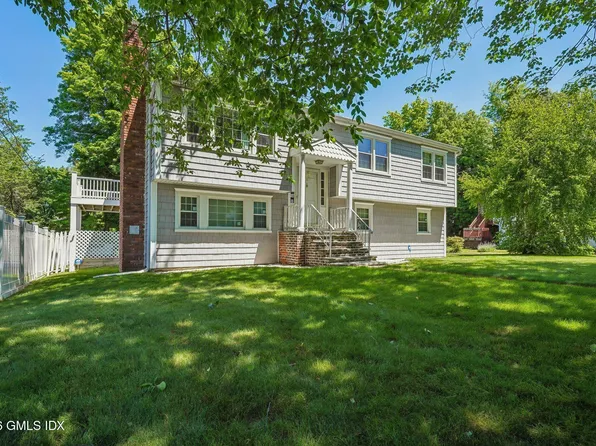11 Stuart Dr, Old Greenwich, CT 06870