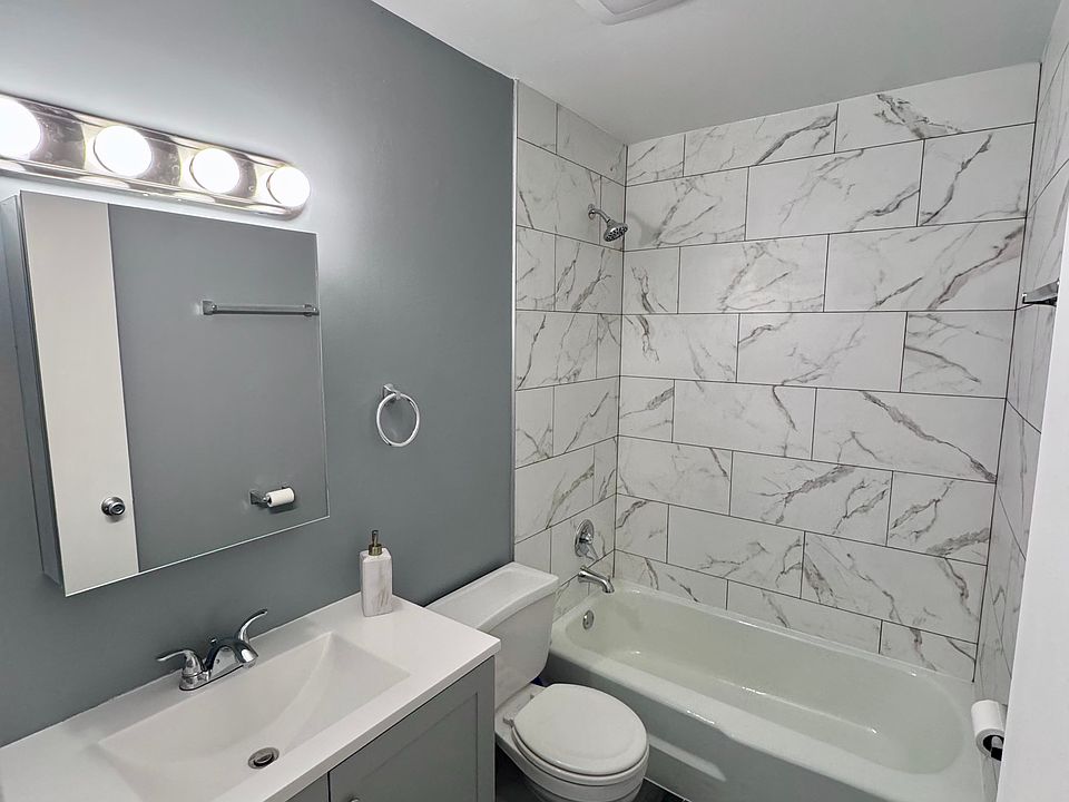 1st image of 1475 Rebecca Dr APT 309
