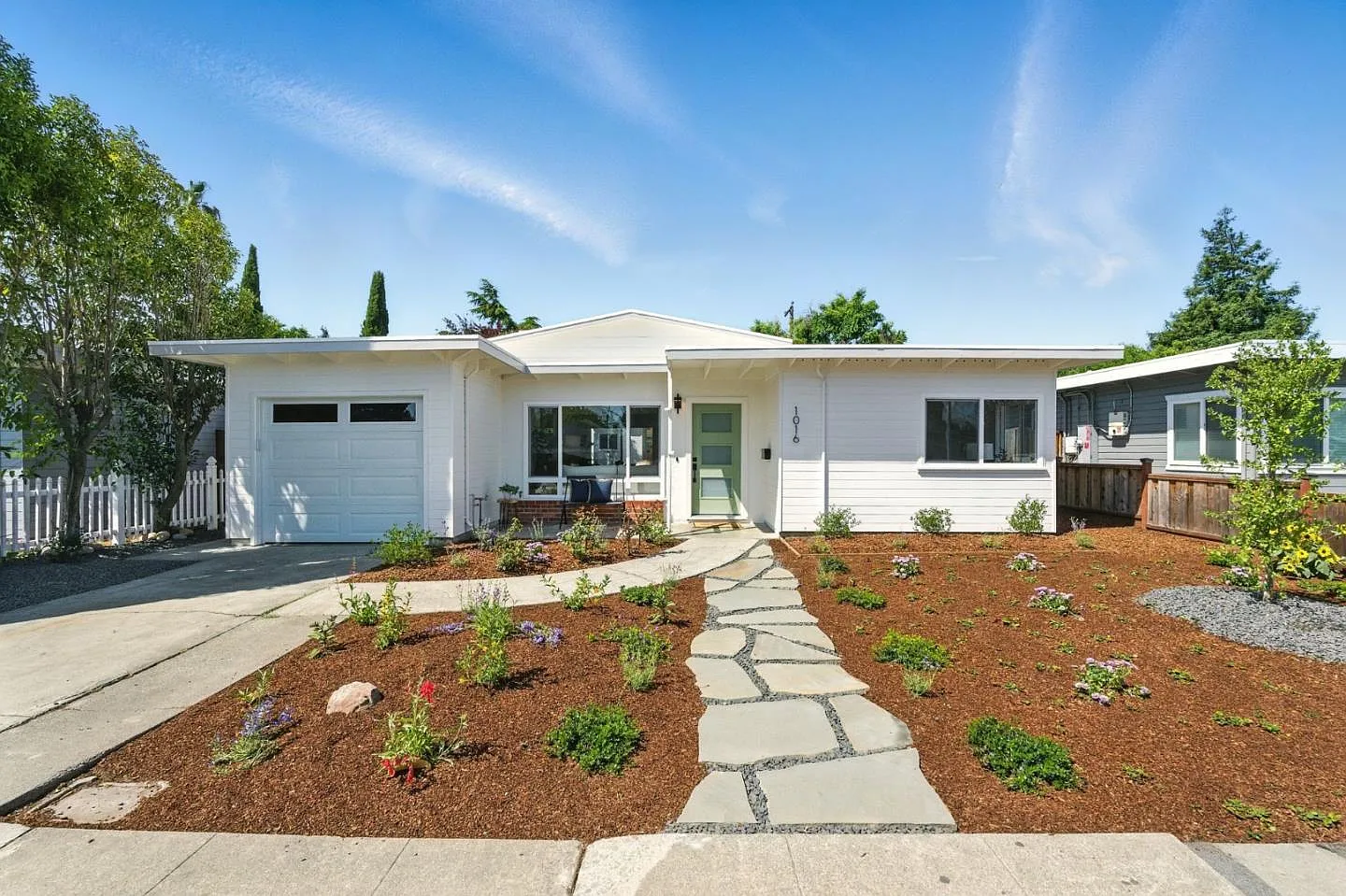 1016 Patricia Ave photo 1
