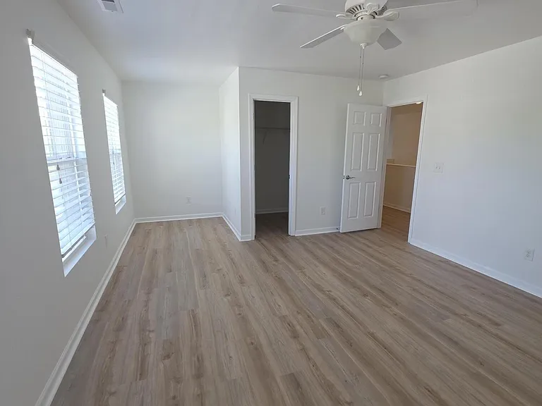 4209 Auburn Hills Dr — Photo 25
