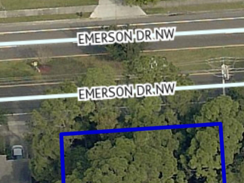 1st image of 276 Emerson Dr NW