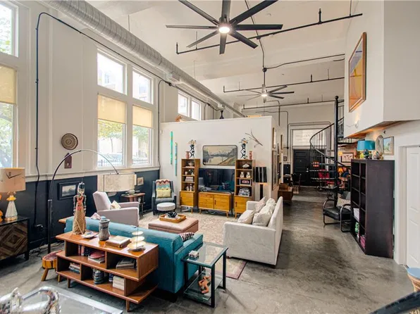 523 Grand Blvd APT 1D, Kansas City, MO 64106