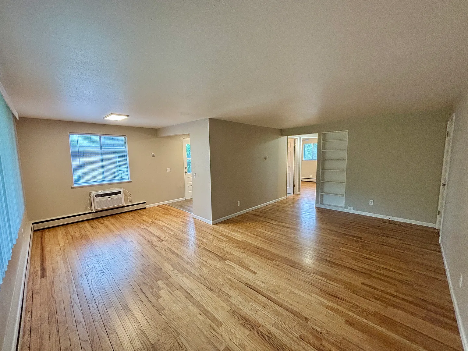 2 bed, 750 sqft, $1,295 — Photo 2