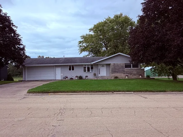 4 Genesee Ct, Morrison, IL 61270