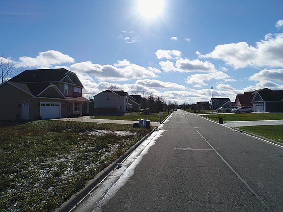 2nd image of 4470 E Lakecress Dr