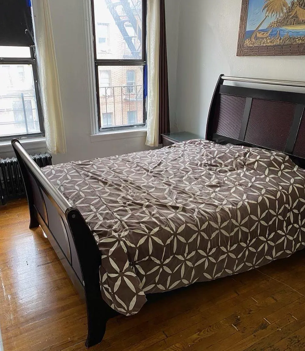 Ellwood St, New York — Photo 2