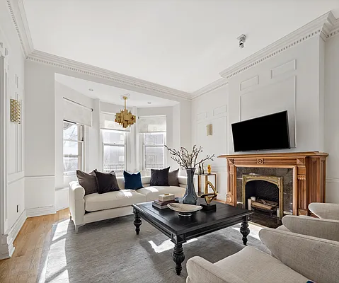 Sold by Compass | media 1