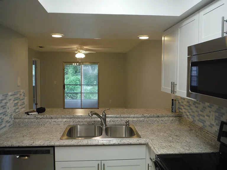 3035 Sir Hamilton Cir — Photo 7