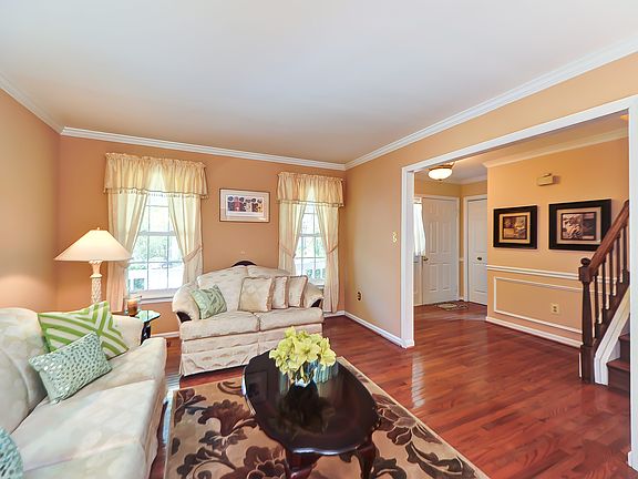 4th image of 9137 Silchester Ct