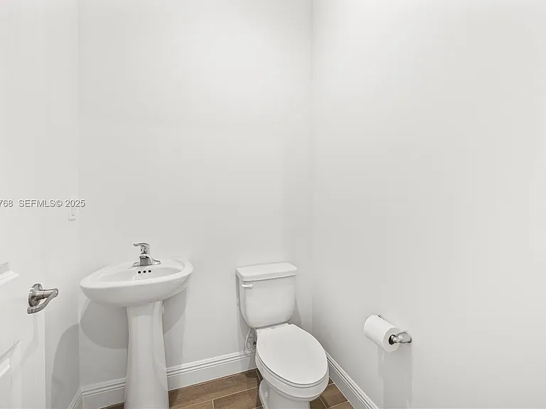 3542 NW Solange Ct — Photo 17