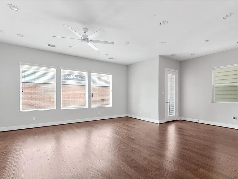 8320 Vista Bella Ln — Photo 12