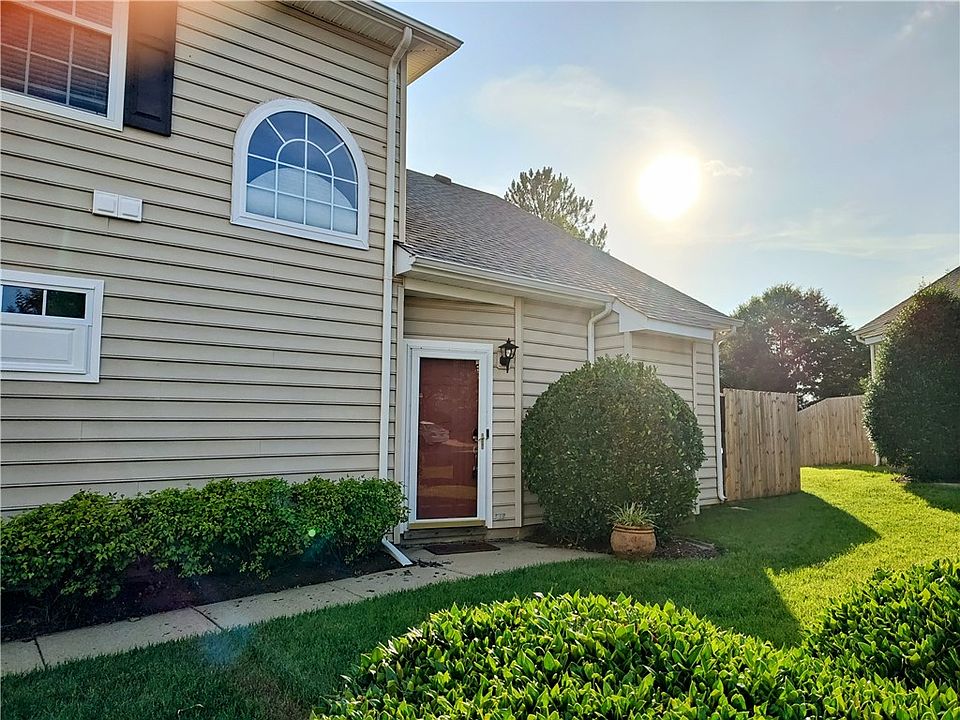 1st image of 3840 Cromwell Ln