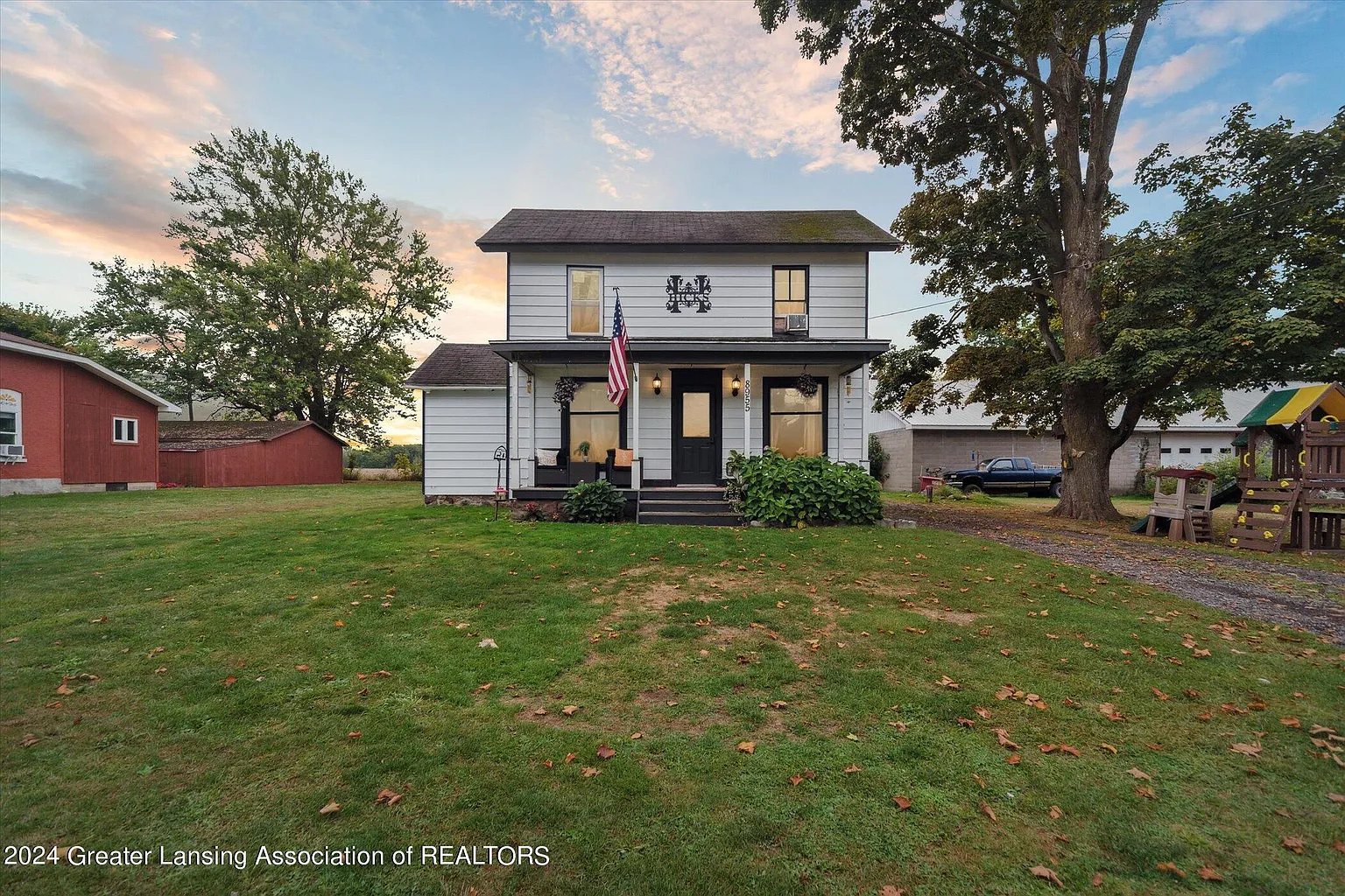 8955 Spore St photo 1