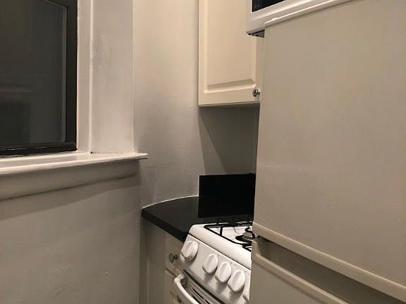 5th image of 430 E 83rd St APT 1B