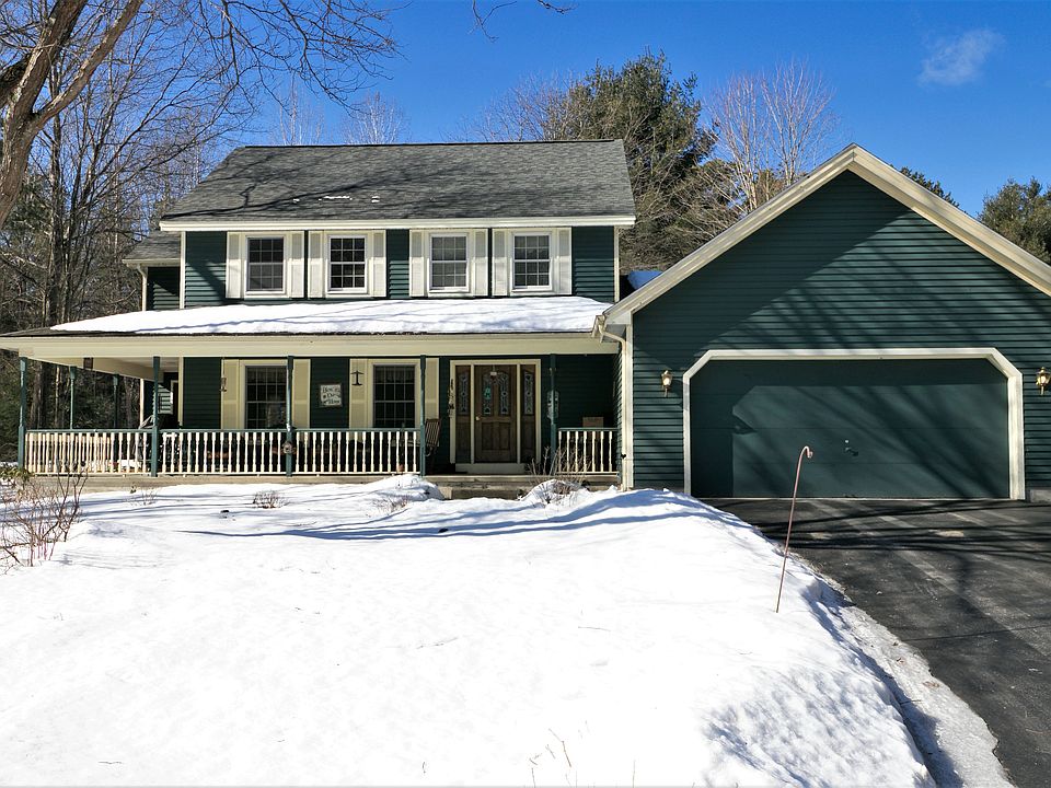 1st image of 4 Queens Ln