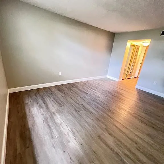 7000 NW 17th St #109 — Photo 13